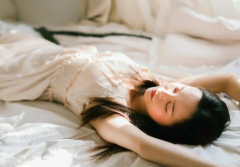 秋水为神玉为骨，清雅如诗的女子气质，副标题，探寻东方女性之美