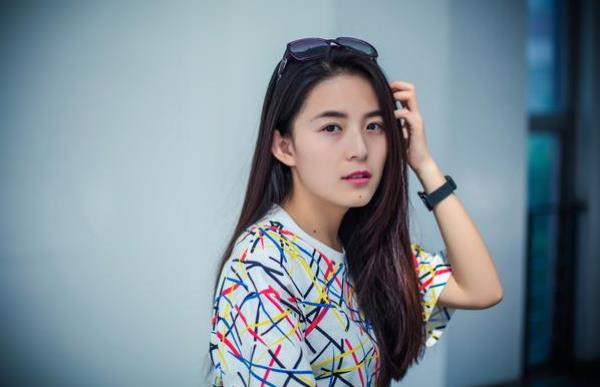 有哲理的话关于生活，副标题：在寻常日子里寻找光亮
